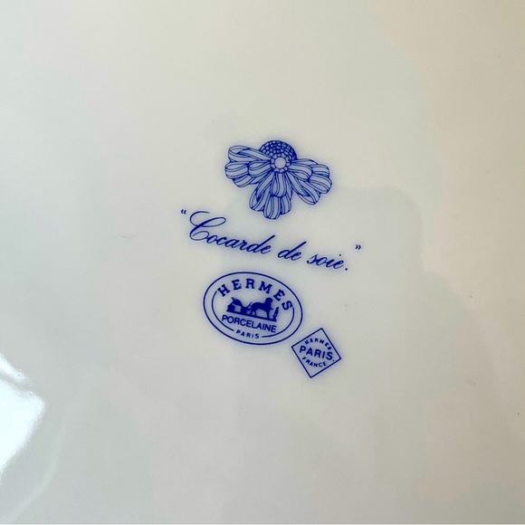 RARE VINTAGE HERMÈS COCARDE DE SOIE COMPLETE 6 PIECE PLACE SETTING - Picture 11 of 11